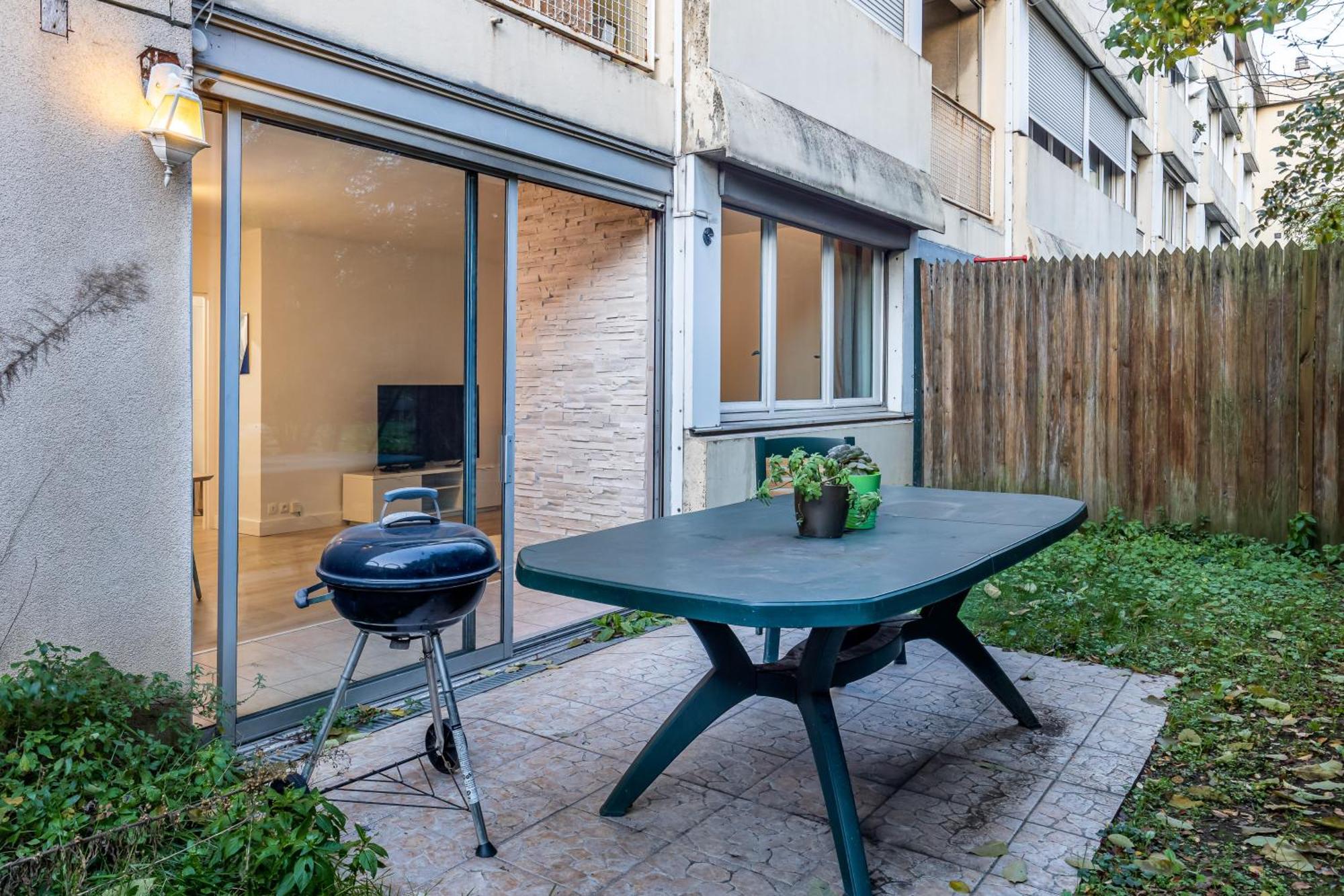 Oasis Urbaine For 8 Near To Paris Apartment Вилжуиф Екстериор снимка